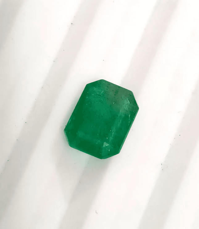 2.38ct Swat Emerald , 100% Natural Earth Mined Gem. - SMSGEMS 