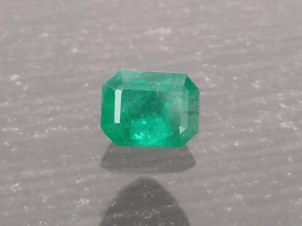 2.38ct Swat Emerald , 100% Natural Earth Mined Gem. - SMSGEMS 