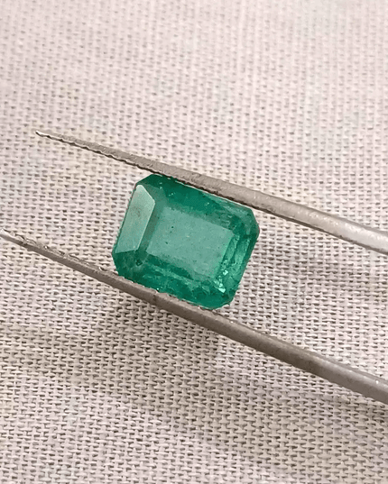 2.41ct Zambian Emerald , 100% Natural Earth Mined Gemstone - SMSGEMS 