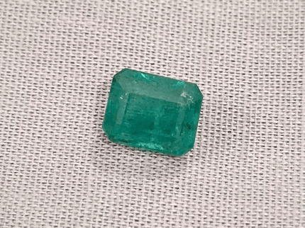 2.41ct Zambian Emerald , 100% Natural Earth Mined Gemstone - SMSGEMS 