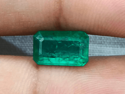 2.42ct Medium Deep Green Swat Emerald , 100% Natural Earth Mined Gem. - SMSGEMS 