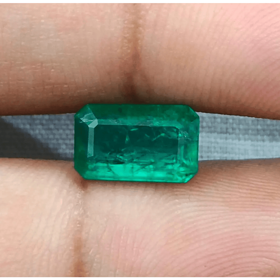 2.42ct Medium Deep Green Swat Emerald , 100% Natural Earth Mined Gem. - SMSGEMS 