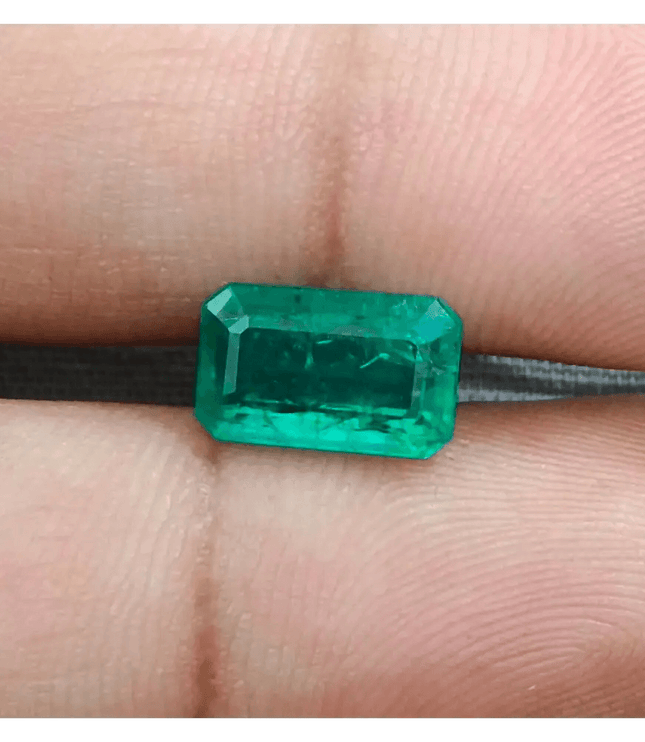 2.42ct Medium Deep Green Swat Emerald , 100% Natural Earth Mined Gem. - SMSGEMS 