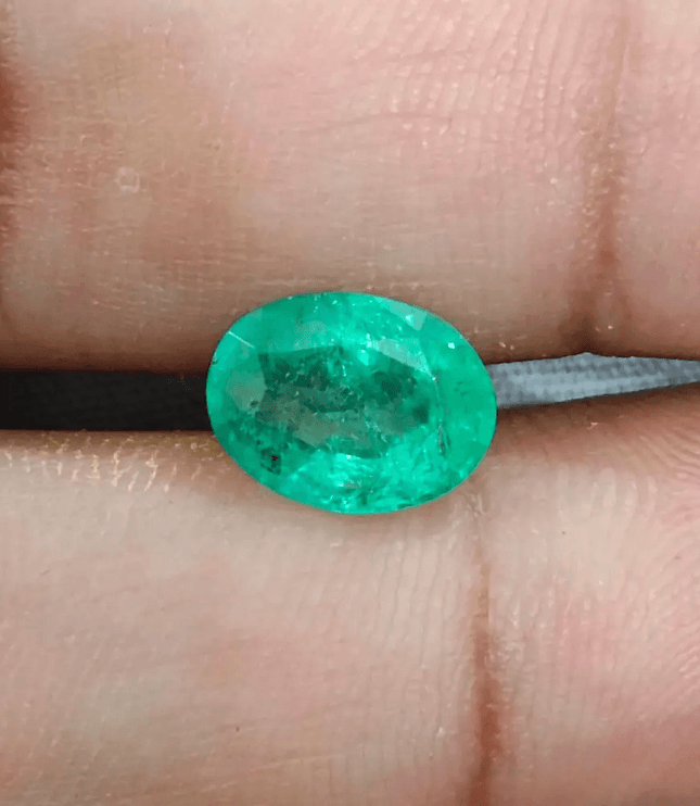 2.44ct Medium Bright Green Zambian Emerald , 100% Natural Earth Mined Gemstone - SMSGEMS 