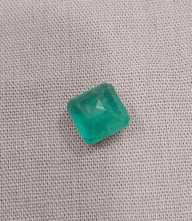 2.45ct Zambian Emerald, Natural Earth Mined Gemstone - SMSGEMS 