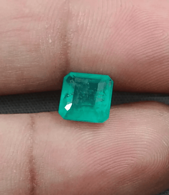 2.45ct Zambian Emerald, Natural Earth Mined Gemstone - SMSGEMS 