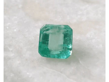 2.47ct Shiny Colombian Emerald , 100% Natural Earth Mined Gem. - SMSGEMS 