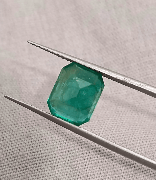 2.55ct Deep Green Emerald , Natural Earth Mined Gemstone - SMSGEMS 
