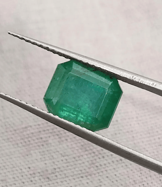 2.55ct Deep Green Emerald , Natural Earth Mined Gemstone - SMSGEMS 
