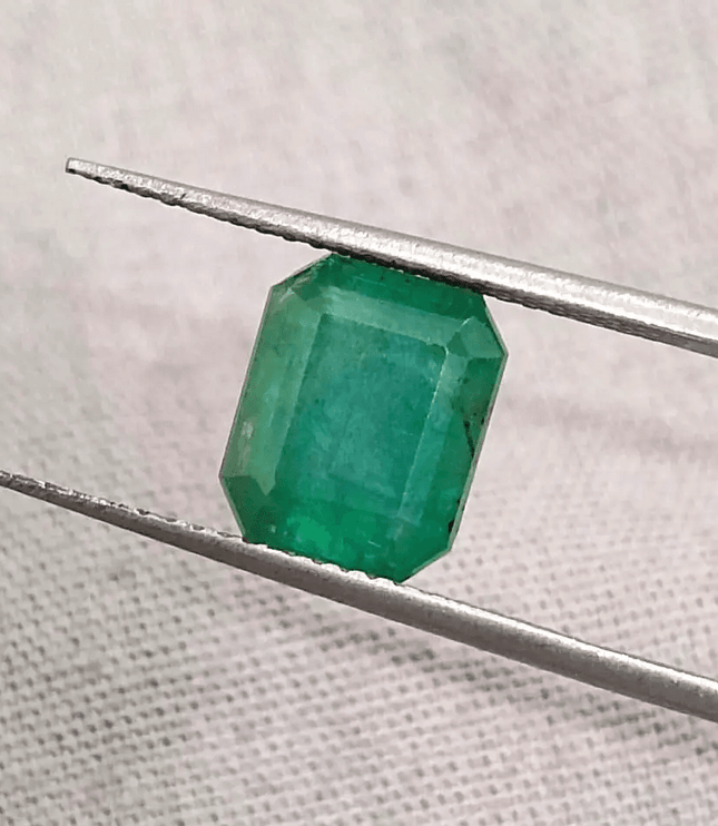 2.55ct Deep Green Emerald , Natural Earth Mined Gemstone - SMSGEMS 