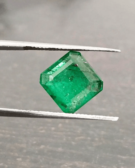 2.56ct Deep Vivid Green Emerald, 100% Natural Gem - SMSGEMS 