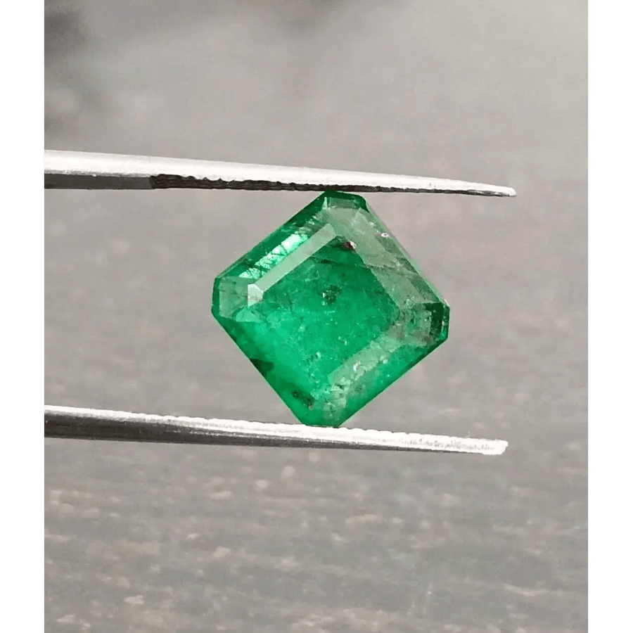 2.56ct Deep Vivid Green Emerald, 100% Natural Gem - SMSGEMS 