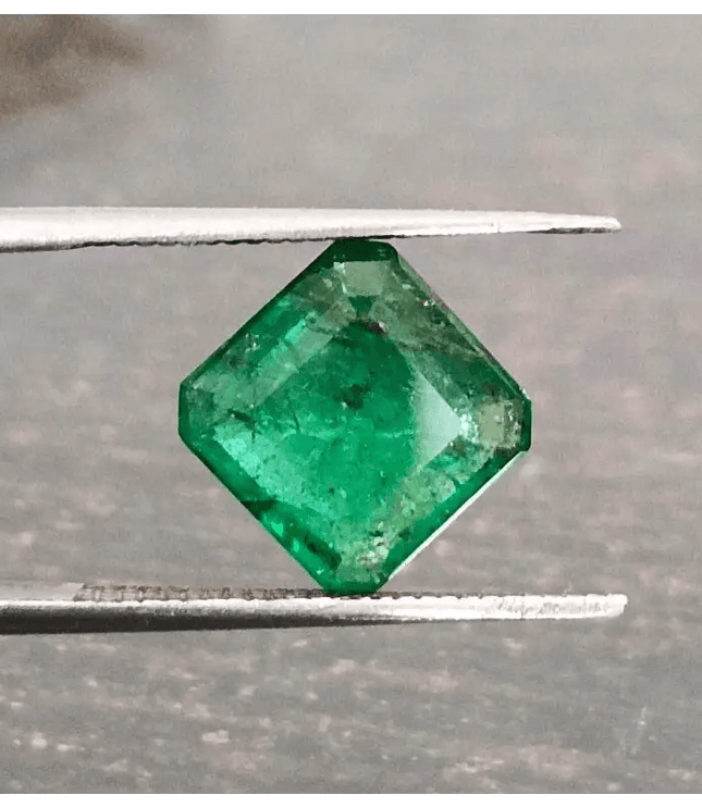 2.56ct Deep Vivid Green Emerald, 100% Natural Gem - SMSGEMS 