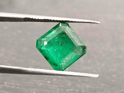 2.56ct Deep Vivid Green Emerald, 100% Natural Gem - SMSGEMS 
