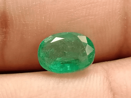 2.56ct Intense medium Green Emerald , 100% Natural Earth Mined Gem. - SMSGEMS 