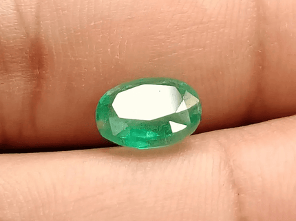2.56ct Intense medium Green Emerald , 100% Natural Earth Mined Gem. - SMSGEMS 