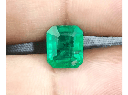 2.58ct Vivid Green Swat Emerald, 100% Natural Gemstone - SMSGEMS 