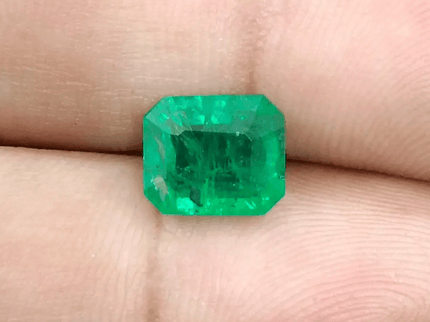 2.58ct Vivid Green Swat Emerald, 100% Natural Gemstone - SMSGEMS 
