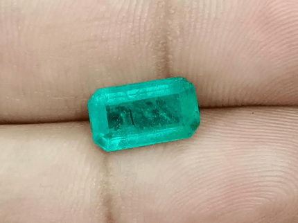 2.60ct Vivid Green Zambian Emerald, Natural Gemstone - SMSGEMS 