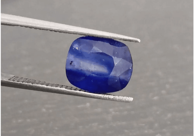 2.68ct IGI Certified Royal Blue Ceylon Sapphire, Natural only heated Earth Mined Gemstone. - SMSGEMS 