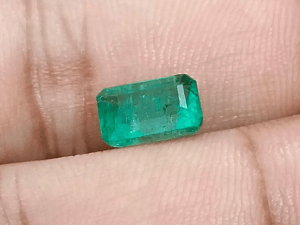 2.71ct Velvet Green Zambian Emerald , 100% Natural Earth Mined Gemstone - SMSGEMS 