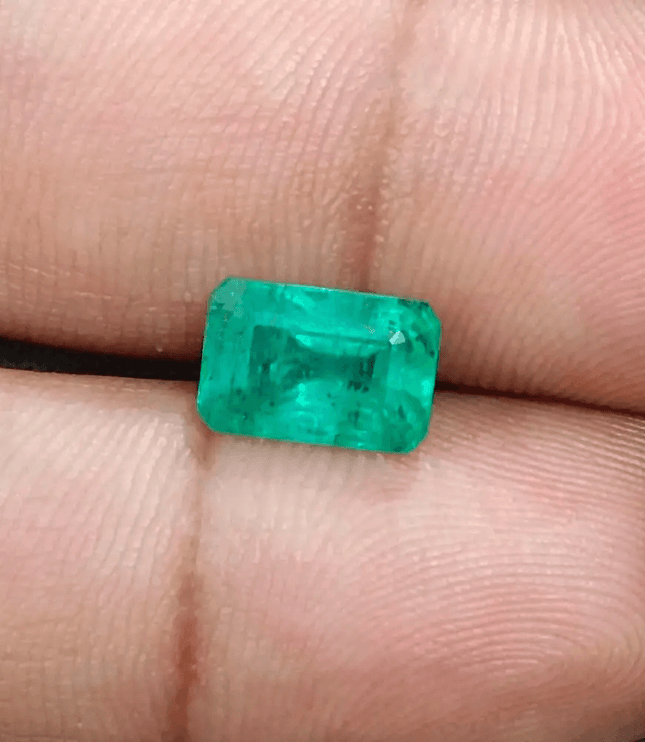 2.71ct Velvet Green Zambian Emerald , 100% Natural Earth Mined Gemstone - SMSGEMS 