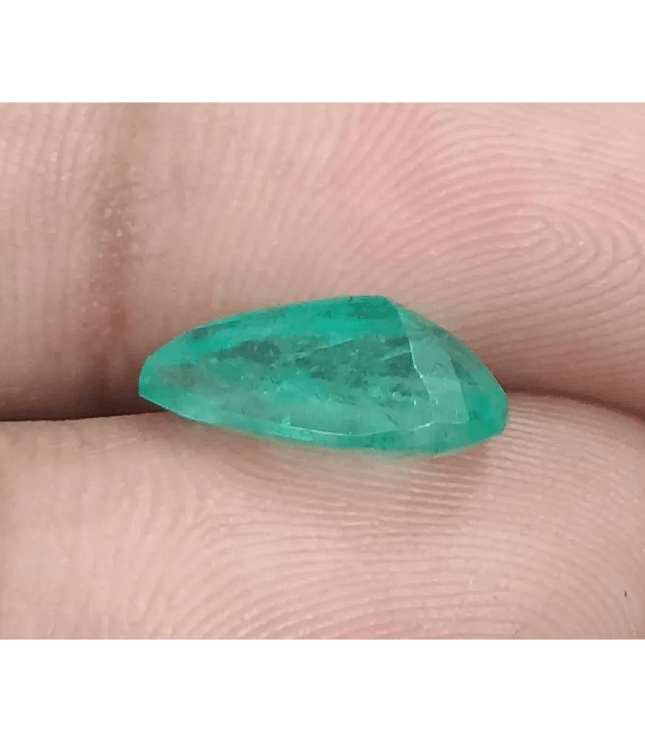 2.72ct Pastel Green Russian Emerald, 100% Natural Gemstones - SMSGEMS 