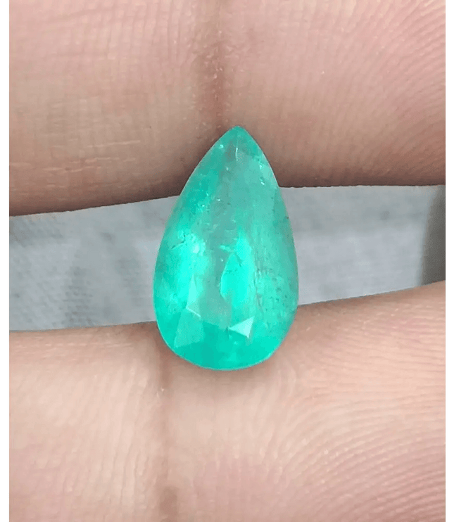 2.72ct Pastel Green Russian Emerald, 100% Natural Gemstones - SMSGEMS 