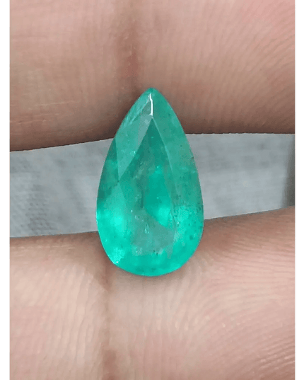2.72ct Pastel Green Russian Emerald, 100% Natural Gemstones - SMSGEMS 