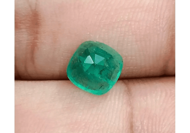 2.73ct Zambian Emerald , 100% Natural Earth Mined Gemstone. - SMSGEMS 