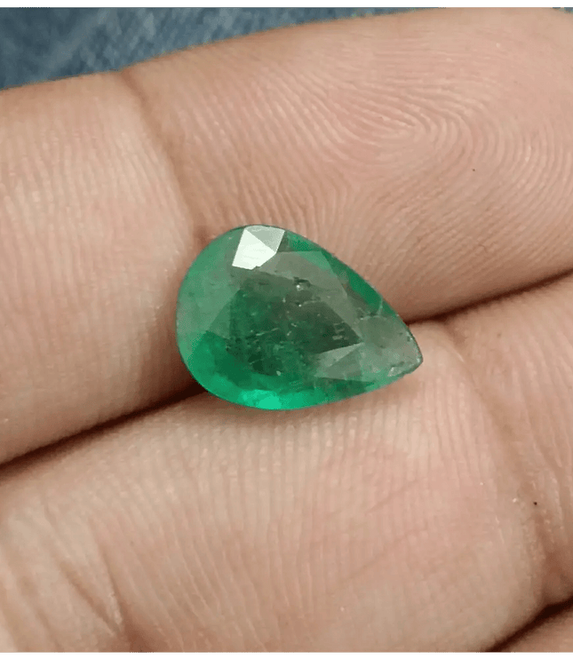 2.76ct Zambian Emerald , 100% Natural Gem - SMSGEMS 