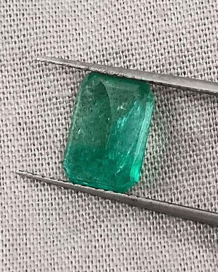 2.76ct Zambian Emerald Certified By GSI, Natural Gemstonr - SMSGEMS 