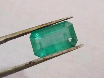 2.77ct Zambian Emerald , 100% Natural Earth Mined Gemstone - SMSGEMS 