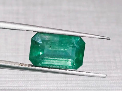 2.77ct Zambian Emerald , 100% Natural Earth Mined Gemstone - SMSGEMS 