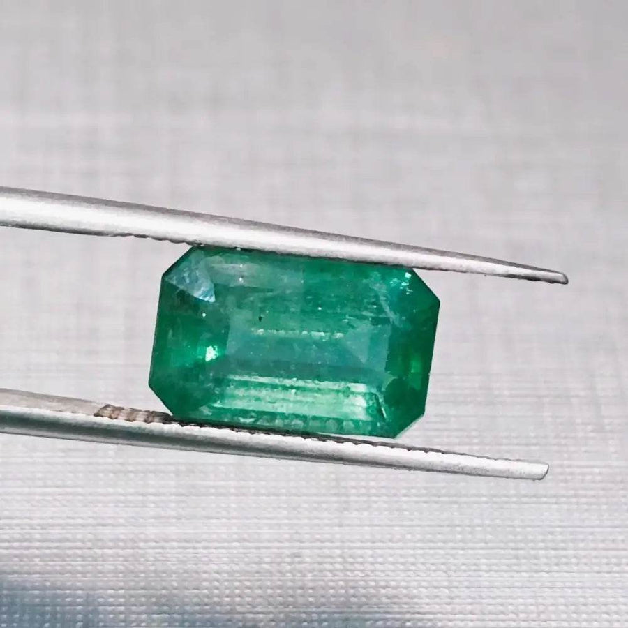 2.77ct Zambian Emerald , 100% Natural Earth Mined Gemstone - SMSGEMS 