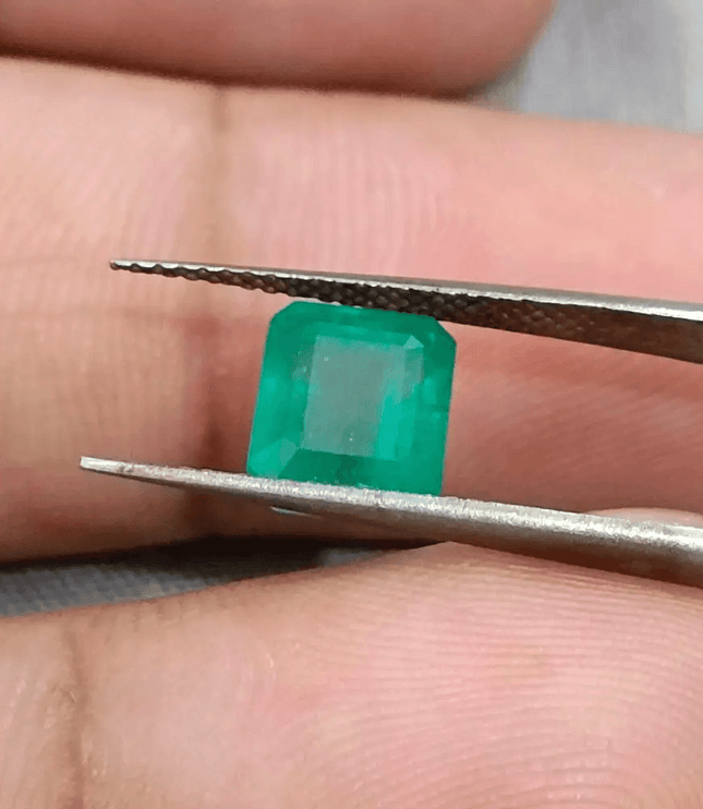 2.82ct Velvet Green Zambian Emerald , 100% Natural Earth Mined Gemstone - SMSGEMS 