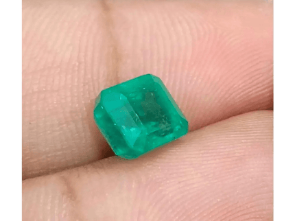 2.82ct Velvet Green Zambian Emerald , 100% Natural Earth Mined Gemstone - SMSGEMS 