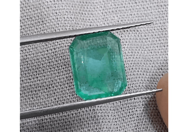 2.92ct Medium Green Zambian Emerald, 100% Natural Earth Mined Gemstone. - SMSGEMS 