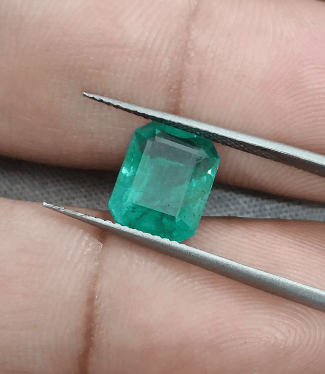 2.92ct Medium Green Zambian Emerald, 100% Natural Earth Mined Gemstone. - SMSGEMS 
