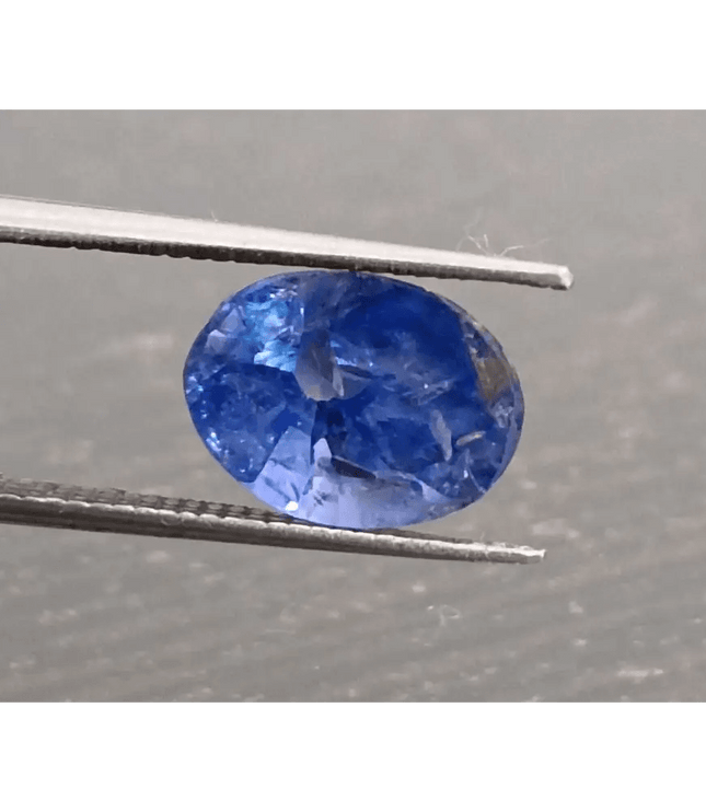 2.98ct IGI Certified Vivid Cornflower Blue Ceylon Sapphire, Natural Gemstone. Only Heat Treatment. - SMSGEMS 