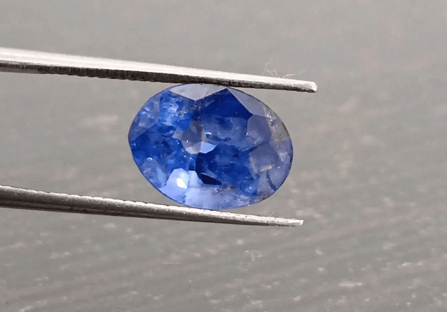 2.98ct IGI Certified Vivid Cornflower Blue Ceylon Sapphire, Natural Gemstone. Only Heat Treatment. - SMSGEMS 