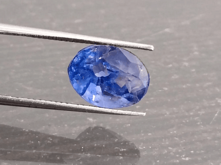 2.98ct IGI Certified Vivid Cornflower Blue Ceylon Sapphire, Natural Gemstone. Only Heat Treatment. - SMSGEMS 