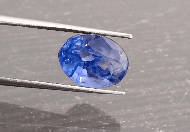 2.98ct IGI Certified Vivid Cornflower Blue Ceylon Sapphire, Natural Gemstone. Only Heat Treatment. - SMSGEMS 