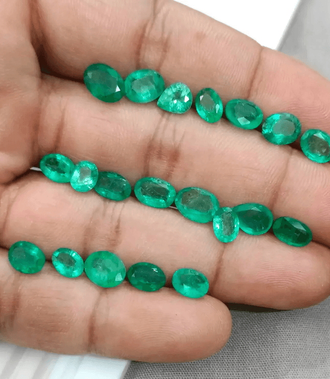 21.66ct Emerald Parcel, 100% Natural Emeralds - SMSGEMS 