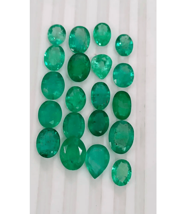 21.66ct Emerald Parcel, 100% Natural Emeralds - SMSGEMS 