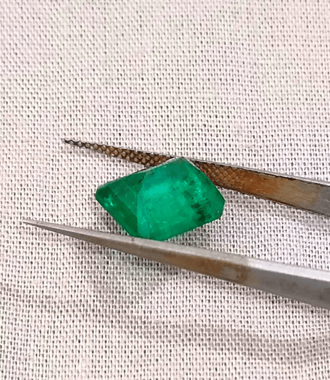 3.33ct Top Golden Green Swat Emerald, 100% Natural Gemstone - SMSGEMS 