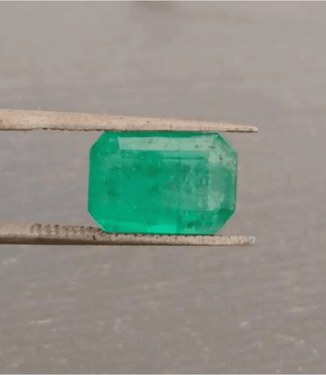 3.34ct IGI Certified Velvet Green Emerald , 100% Natural Earth Mined Gemstone - SMSGEMS 