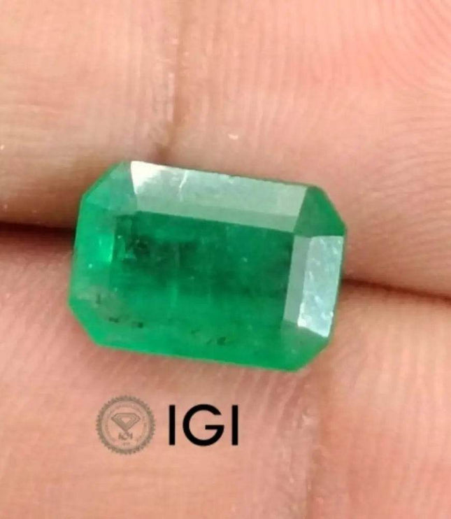 3.34ct IGI Certified Velvet Green Emerald , 100% Natural Earth Mined Gemstone - SMSGEMS 