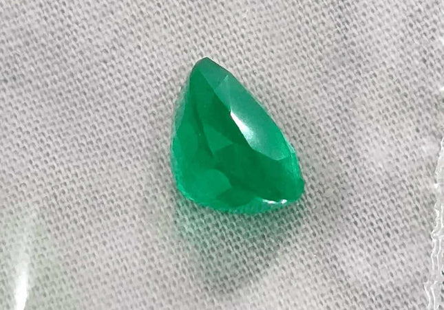 3.51 Deep Pure Green Emerald Certified By GSI - SMSGEMS 