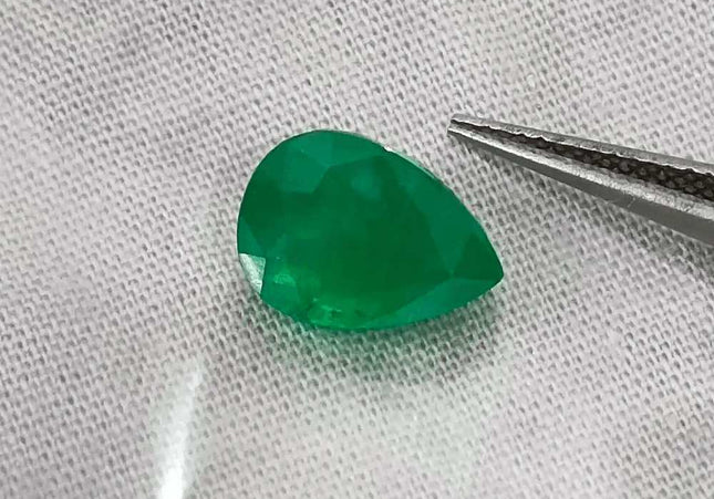 3.51 Deep Pure Green Emerald Certified By GSI - SMSGEMS 